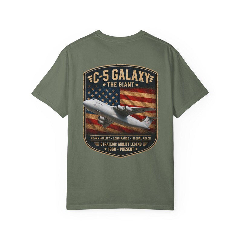 Maglietta C-5 Galaxy, maglietta da trasporto pesante USAF, stampa di trasporto aereo strategico, regalo per appassionati di aviazione immagine 13
