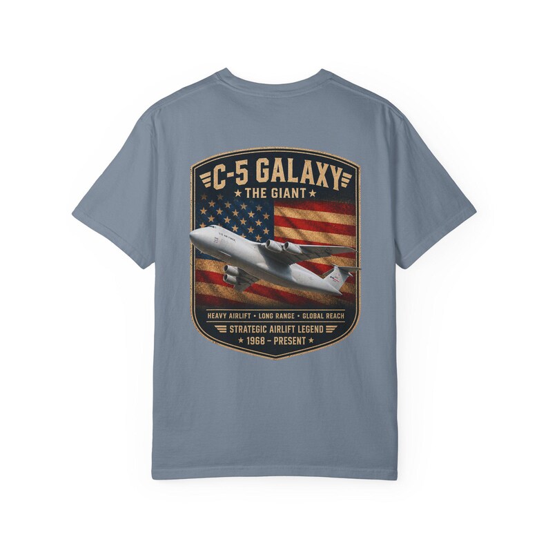 Maglietta C-5 Galaxy, maglietta da trasporto pesante USAF, stampa di trasporto aereo strategico, regalo per appassionati di aviazione immagine 14