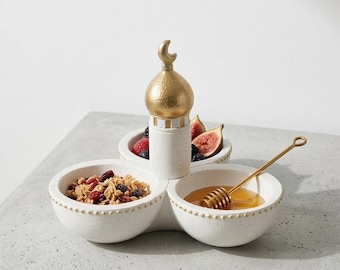 Marokkanisch inspirierte Snackschale mit drei Fächern, Servierset aus Keramik, 20 cm breit, goldene Halbmondkuppel, Ramadan-Dekoration