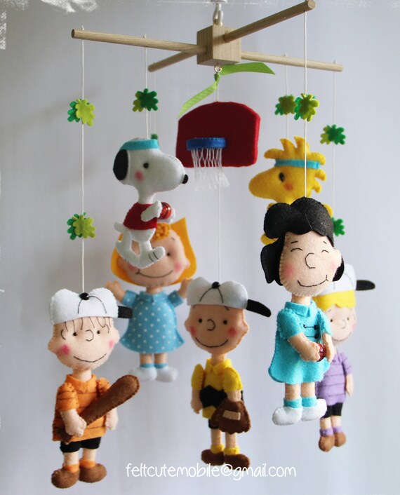 peanuts nursery decor
