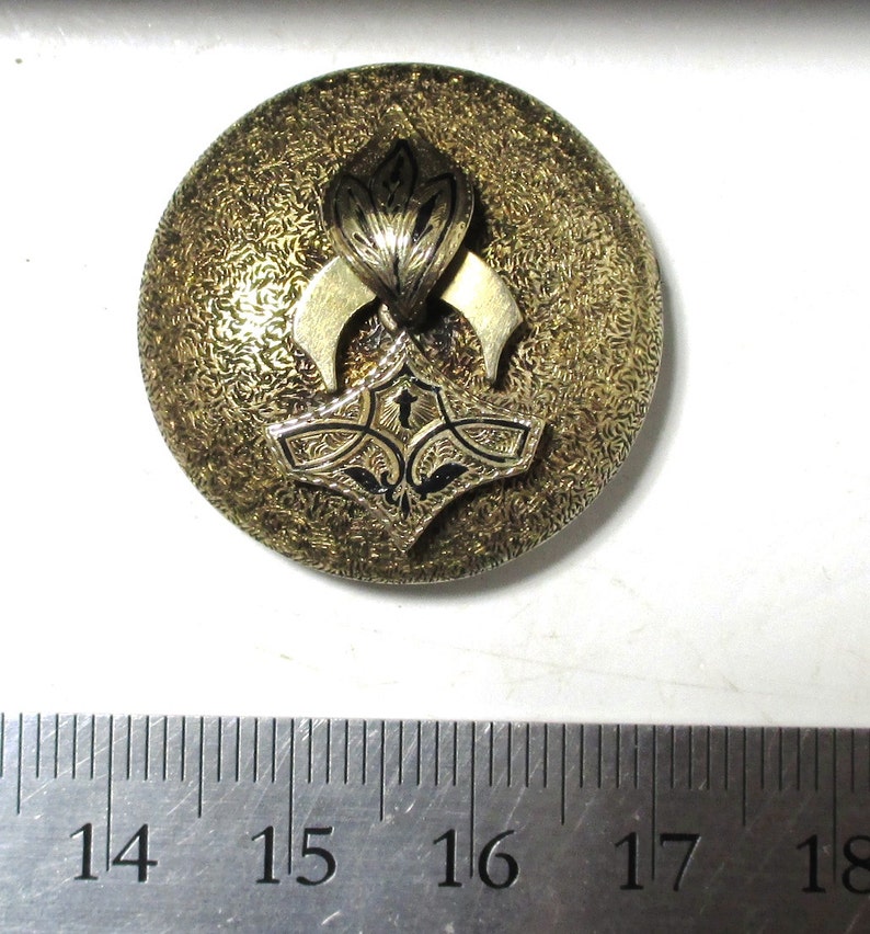 Victorian era Brooch 14k gold and enamel mid to late 1800's image 3