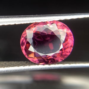 1.65 ct pink Tourmaline - Rubellite - faceted oval cut Elbaite tourmaline - loose gem - natural