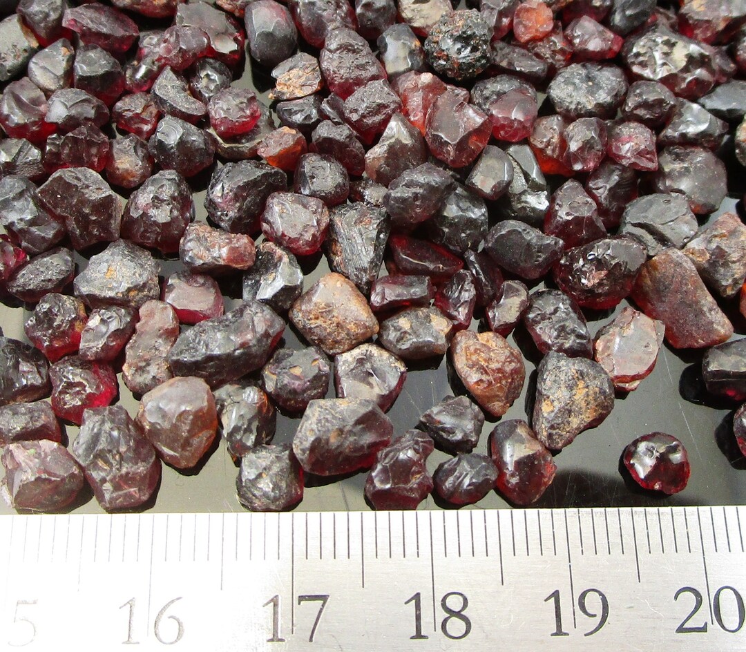 10 Carats of Medium Anthill Garnets Picked From Lot - Under 3 Ct