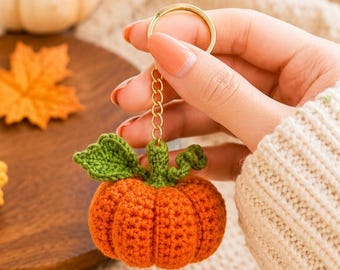 Crochet Pumpkin Keychain Pattern PDF, Halloween Pumpkin Bag Charm, Fall Crochet Keychain, Autumn Backpack Charm, Halloween decor