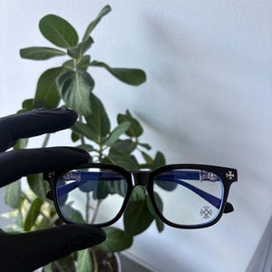 Gafas cromadas CH con montura negra y plateada estilo gótico/punk/cruces/Y2K