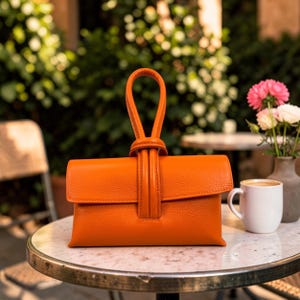 Pochette orange en cuir italien | Porte-monnaie à poignée nouée | Sac à main de soirée en cuir véritable avec bandoulière | Cadeau pour elle