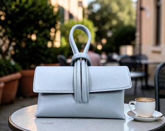 Pochette en cuir italien bleu ciel | Porte-monnaie à poignée nouée | Sac à main de soirée en cuir véritable avec bandoulière | Cadeau pour elle