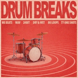 Könnte beinhalten: Ein rotes Schlagzeug mit Becken vor einem roten Hintergrund mit konzentrischen Kreisen. Die Worte "DRUM BREAKS" stehen oben, mit Text darunter, der "ME BEATS WAV 24BIT DRY & WET 80 LOOPS 77 ONE SHOTS" anzeigt.