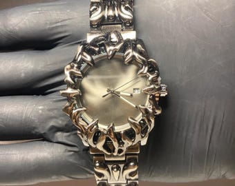 Reloj Opium Estilo Gótico con Garras de Acero Inoxidable Sólido Muy Hermoso Acabado en su Caja para él Reloj de alabastro rojo y2k fantasía única