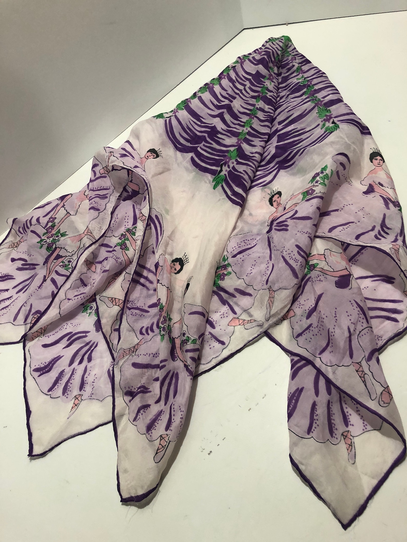 vintage large silk novelty scarf kitsch collectible ballet dancer girls dancing point shoes tutu waltz of the flowers purple lav