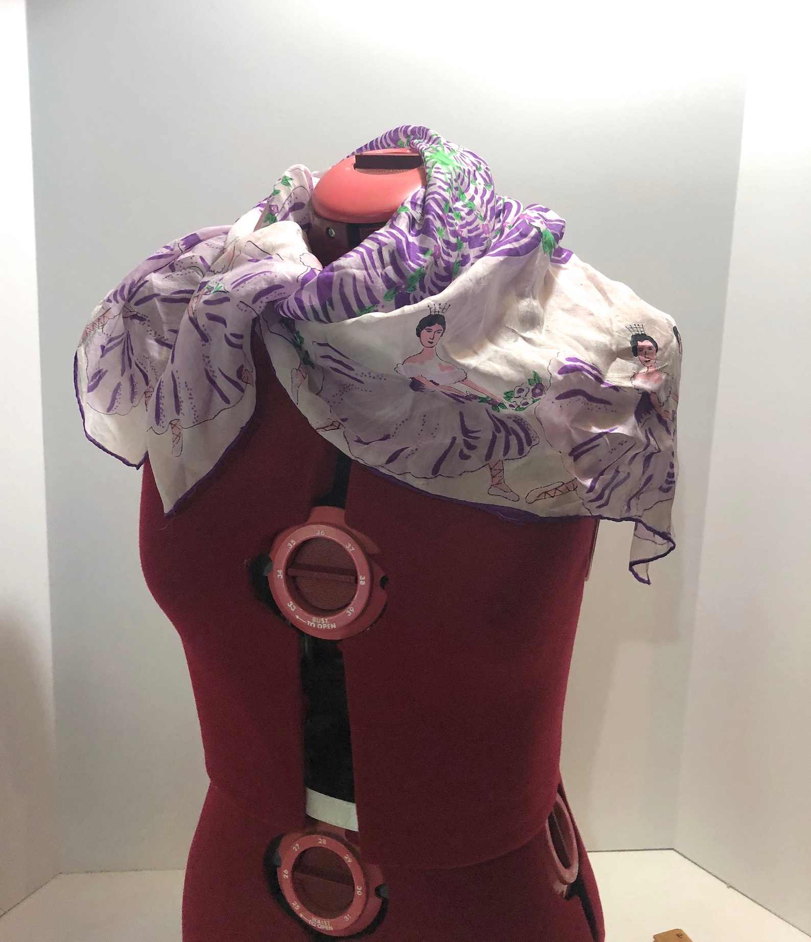vintage large silk novelty scarf kitsch collectible ballet dancer girls dancing point shoes tutu waltz of the flowers purple lav