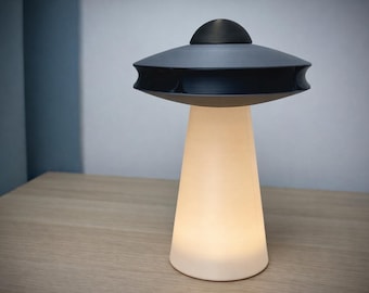 3D Printed UFO Lamp with Hidden Storage – Futuristic Sci-Fi Desk Organizer