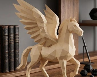 Low Poly Pegasus Sculpture – Geometric Winged Horse, Modern Fantasy Decor, 3D Printed Animal Art