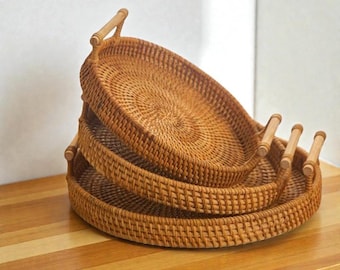Rundes Rattan-Serviertablett mit Griffen, Weiden Couchtisch Tablett, rustikale Boho Wohnkultur, Bauernhaus Küchentablett, Frühstückstablett