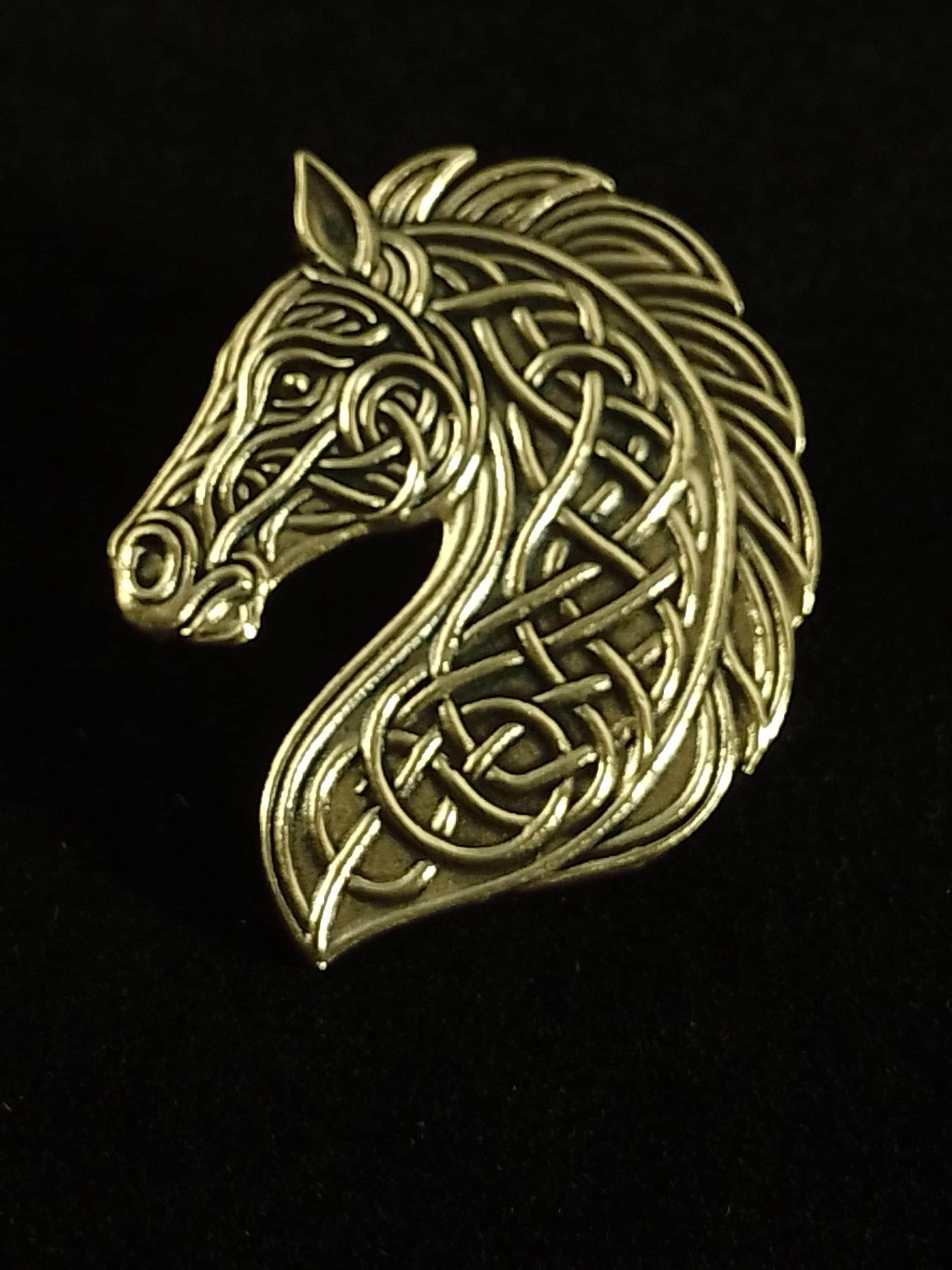 Broche Fantaisie Femme Cheval Doré - Bijou Animal élégant - Cadeau Cavalière