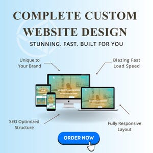 Può includere: Grafica promozionale per la progettazione di siti web personalizzati completi. Mostra un computer desktop, un laptop, un tablet e uno smartphone che visualizzano un sito web. Il testo include "Stunning. Fast. Built for You" e "Order Now."