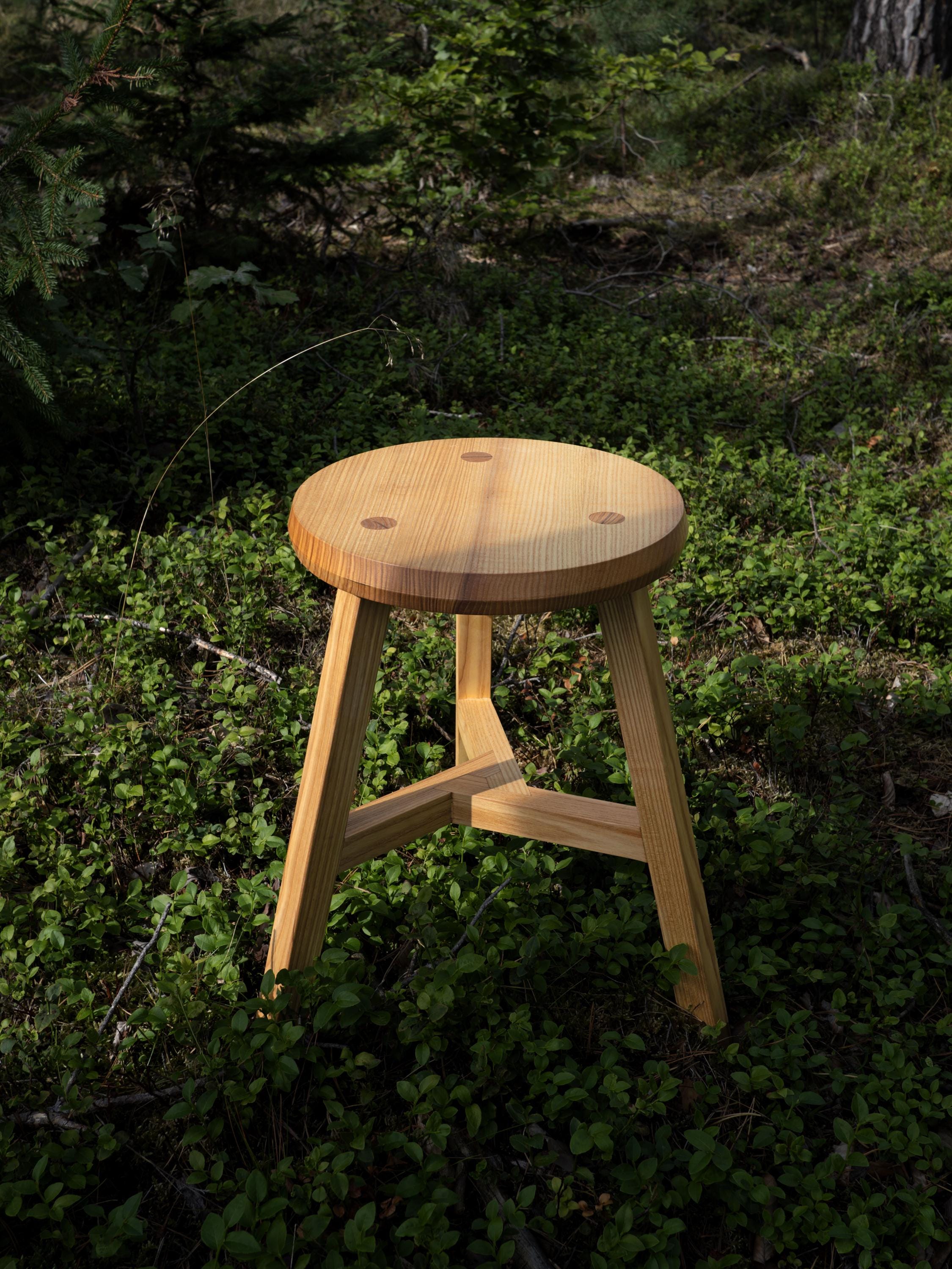 Three legged stool - Etsy 日本