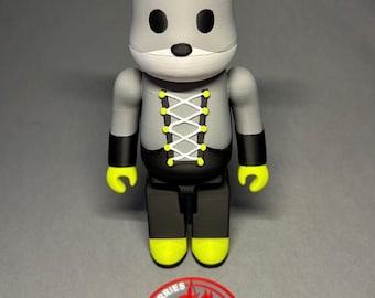 Figura coleccionable Bearbrick XL inspirada en las Nike Air Max 95 Neon 110 (2026)