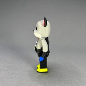 Figura coleccionable Bearbrick inspirada en las Nike Air Max 95 Greedy 3.0, 110 (100 mm) *Air Max 110 Neon* imagen 8