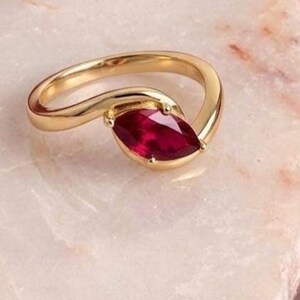 Juli Geburtsstein Ring - Rubin Gold Ring - Selbstliebe Schmuck - Sinnvolles Geschenk für sie - Zierlicher Roter Stein Ring