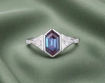 Anillo de alejandrita con talla hexagonal, anillo de compromiso de plata de ley, anillo de compromiso alternativo, regalo de aniversario para ella.