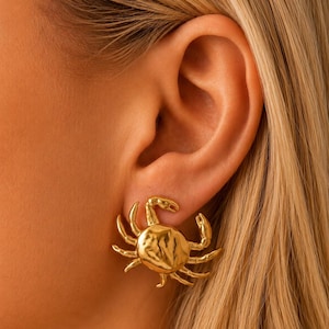 Gold Krabbe Ohrstecker - Ozean inspirierte Ohrringe - Minimalist Sea Life Schmuck - wasserdichte Ohrringe