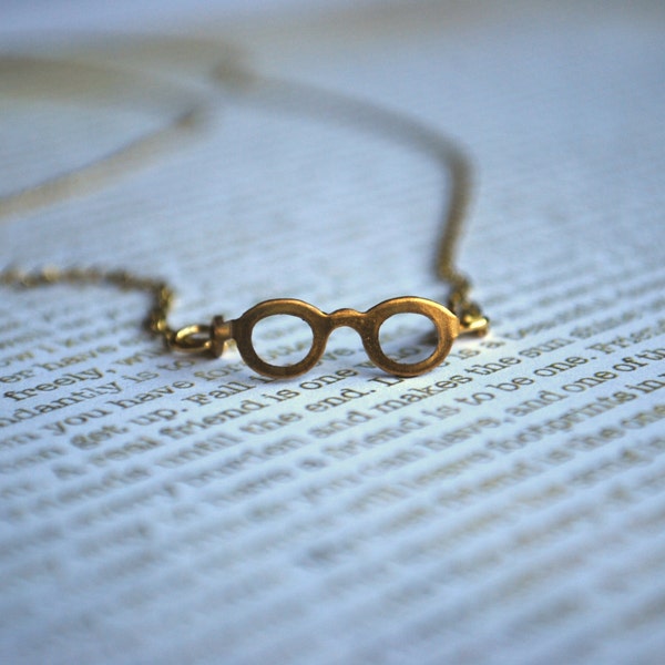 Eye Glasses Necklace -- Reading Glasses Necklace, Retro Necklace