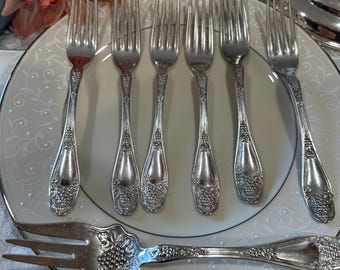 Rare Art Nouveau  Vintage Isabella Grape Silverplate 1913 R.C.C.O Fork variety