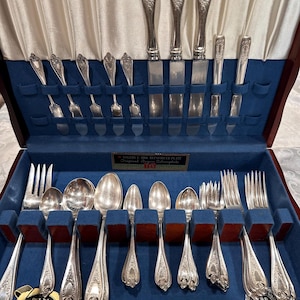 1847 Rogers Bros. Old Colony Silverplate Flatware Set, Floral Pattern, Original Box