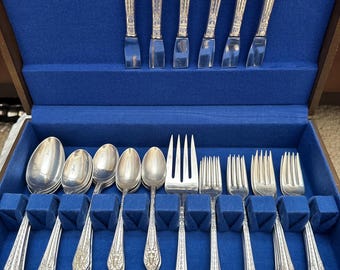 1847 Rogers Marquise Silverplate Set, Art Deco 36-Piece Flatware circa 1933