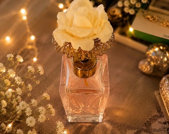 Frasco de perfume floral elegante