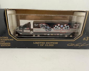 1993 Racing Champions Premier Edition Dale Earnhardt 3 GM Goodwrench 1:87 Scale Transporter