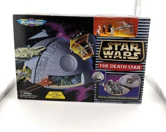 Juego de Micro Machines Galoob Star Wars La Estrella de la Muerte con figuras y X-wing