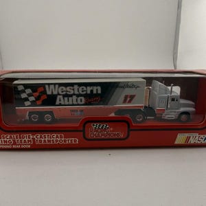 Racing Champions 1:87 Scale NASCAR Semi Truck 17 Western Auto - 1993 Edition