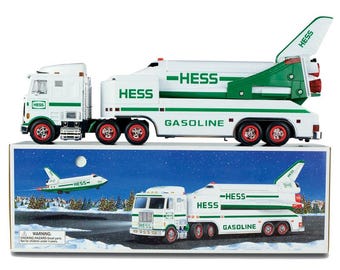 RARE VINTAGE 1999 Hess Toy Truck And Space Shuttle With Satellite