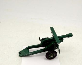 Cañón de artillería militar de metal fundido a presión de 25 libras de Crescent Toys, modelo antiguo.