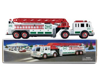 Hess Fire Truck Vintage 2000 Model Toy Truck Motorized Ladder Lights