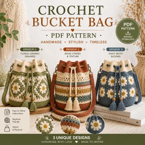 Puede incluir: Un patrón digital para un bolso tipo cubo de ganchillo con tres diseños: uno con cuadrados granny florales verdes, uno con rayas multicolores y otro con motivos de margaritas azules. Cada bolso tiene un cierre de cordón con borlas y una correa.