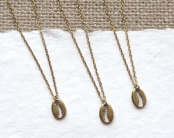 Dainty Cowrie Necklace: Waterproof Beach Necklace