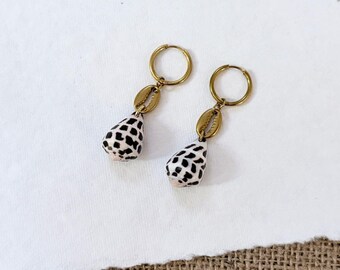 Real Natural Black and White Hebrew Seashell Gold Huggie Earrings: waterproof Hawaiian Earrings
