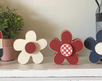 Patriotic Wood Flower Shelf Sitter: Tier Tray Summer Decor