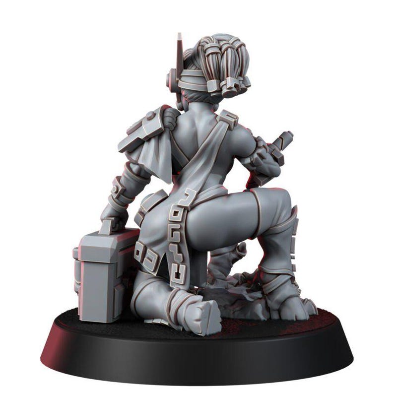 Coalition Healer | 16k Resin Miniatures | 28mm 32mm Tabletop Wargaming | Unpainted image 7