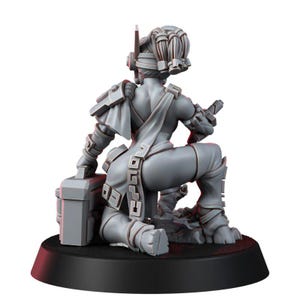 Coalition Healer | 16k Resin Miniatures | 28mm 32mm Tabletop Wargaming | Unpainted image 6