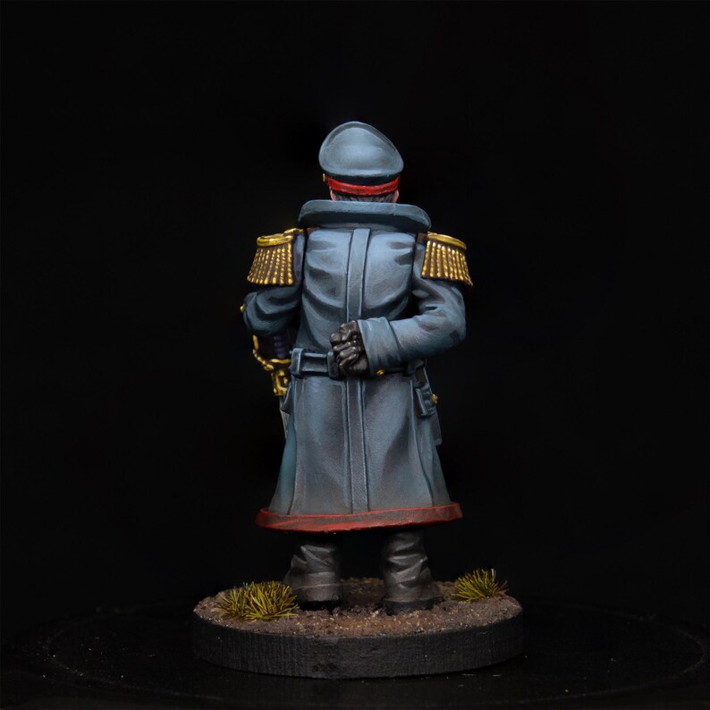 Officer | Station Forge 16k Resin Miniatures | 28mm 32mm Tabletop Wargaming | Unpainted image 2