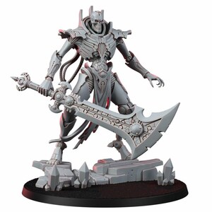 K&ouml;nnte beinhalten: Eine graue, skelettartige Roboterfigur, die auf einem felsigen Sockel mit Kristallen steht. Die Figur hat einen totenkopfartigen Kopf, einen mechanischen Brustkorb und bewegliche Gliedma&szlig;en. Sie h&auml;lt ein gro&szlig;es, verziertes Breitschwert.