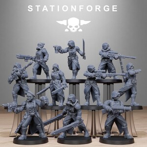 Sœurs d'Acier Grimguard | Figurines en résine Station Forge 16k | 28 mm et 32 mm | Jeux de figurines | Non peintes image 2