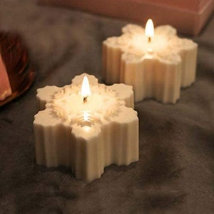 2 Snowflakes Candle, Scented Candles, Choose your color and Scent