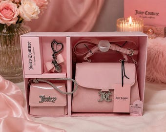 NWT Juicy Couture 3 Piece Satchel Gift Set Pink Patent Crossbody Bag Wristlet Card Wallet Bow Charm Keychain Boxed
