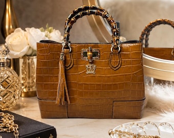 Pratesi Sarteano K291 Camel Leather Handbag Made in Italy, Bamboo Handle Satchel, Certified Calfskin, NWT, Dust Bag Included