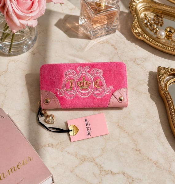 Juicy Couture Pink Terry Cloth Wallet NWT Y2K Crown Zip Around Clutch Coquette Glam Heart Charm